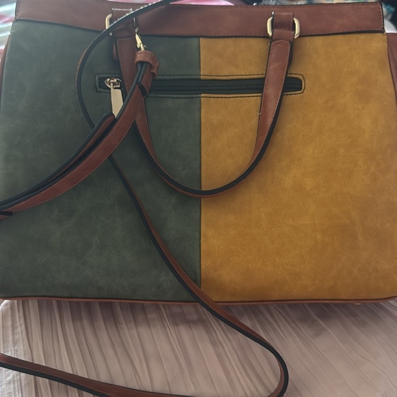 Two-Tone Green and Yellow Tote Bag - Picture 2 of 3